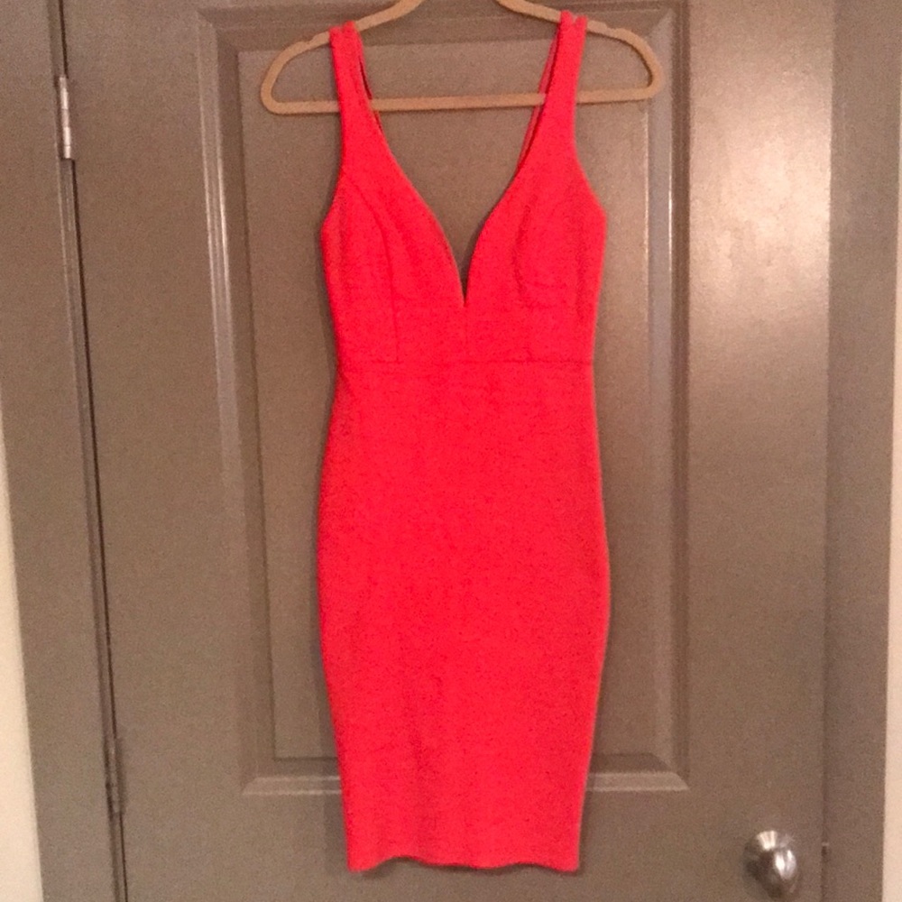 LuLu’s Plunging Neckline Red Bodycon Dress Size S